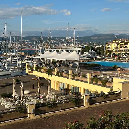 Apartamento Al Porticciolo Múggia Exterior foto